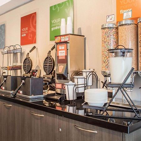 汉密尔顿/斯托尼克雷克康福特茵酒店 外观 照片
