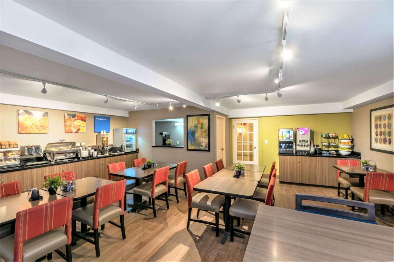 汉密尔顿/斯托尼克雷克康福特茵酒店 外观 照片