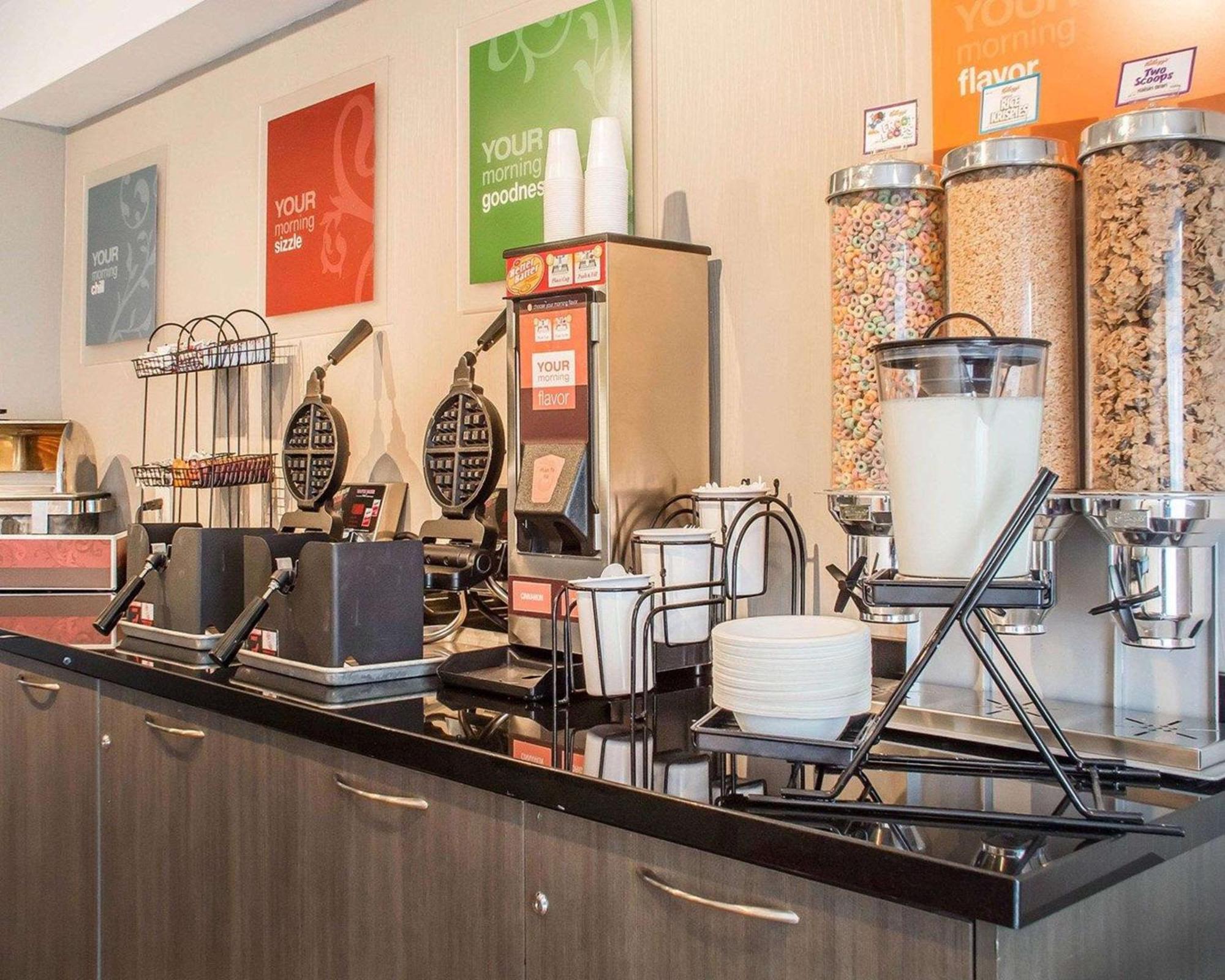 汉密尔顿/斯托尼克雷克康福特茵酒店 外观 照片